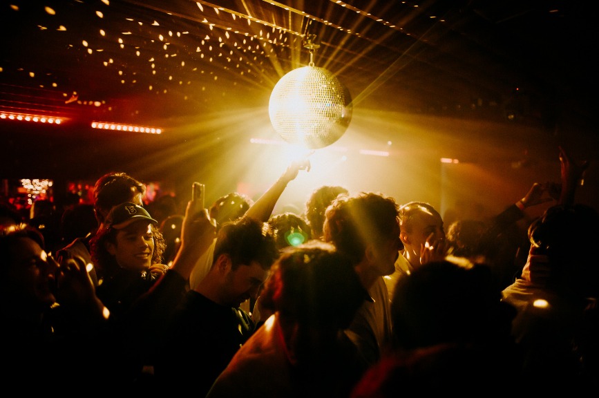 Fiesta reguetonera en Bestial beach club